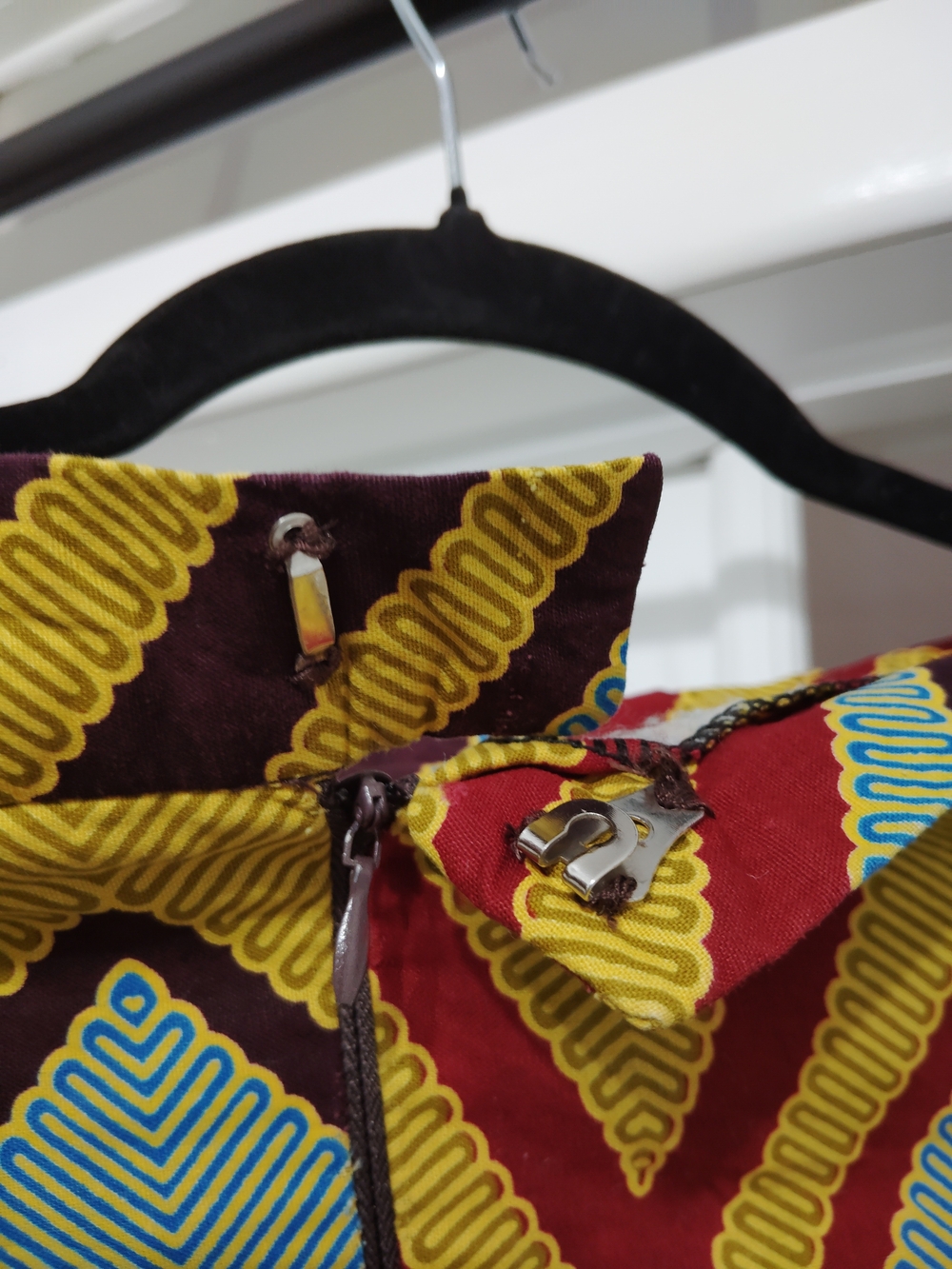 Geometric Diamond-Print Midi Skirt in Yellow and Green - Picture 4 of 4